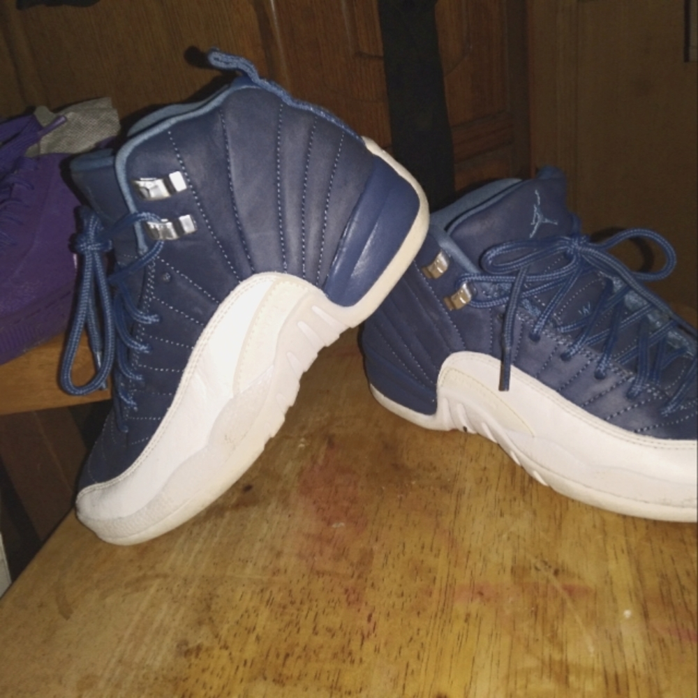 Jordan 12 retro indigo blue gs size 4 Y womans 6 no box